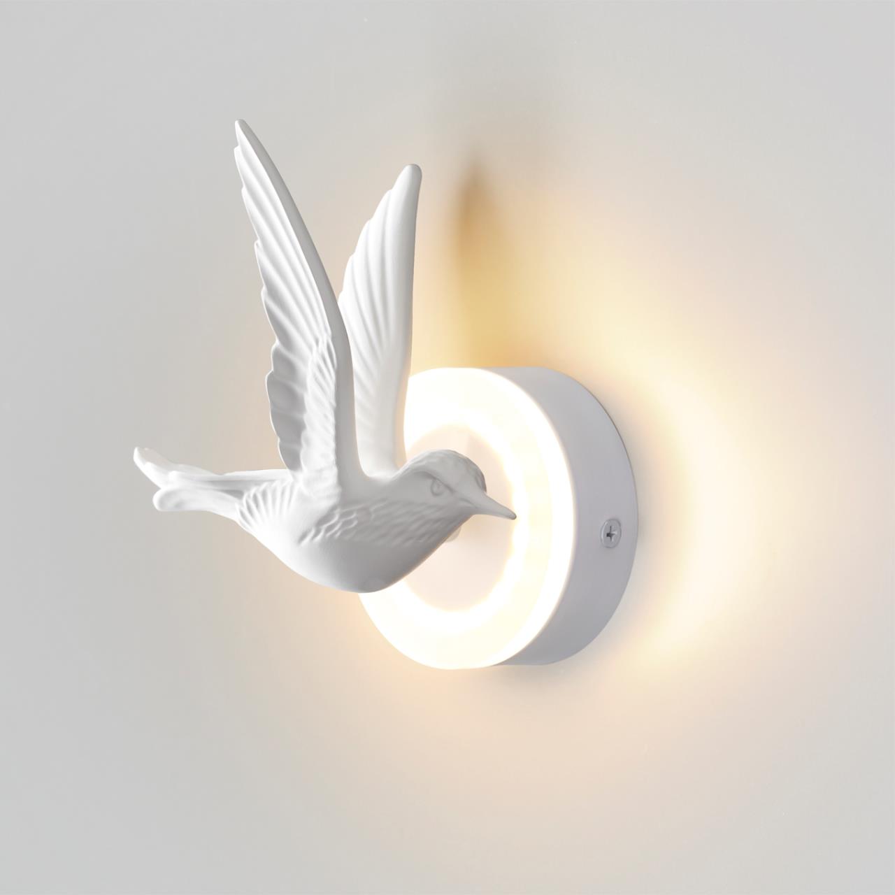 Настенный светильник ODEON LIGHT HIGHTECH COLOMBELLA белый LED*1 3W 3000К правый