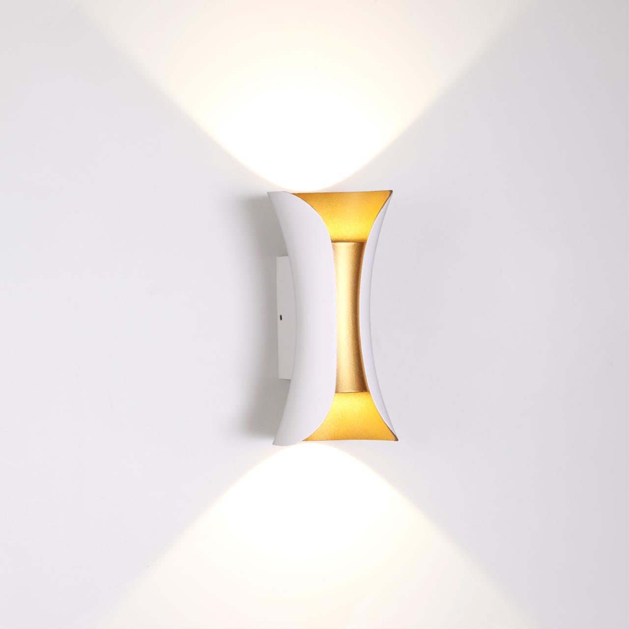 Настенный светильник ODEON LIGHT HIGHTECH KRISTA белый