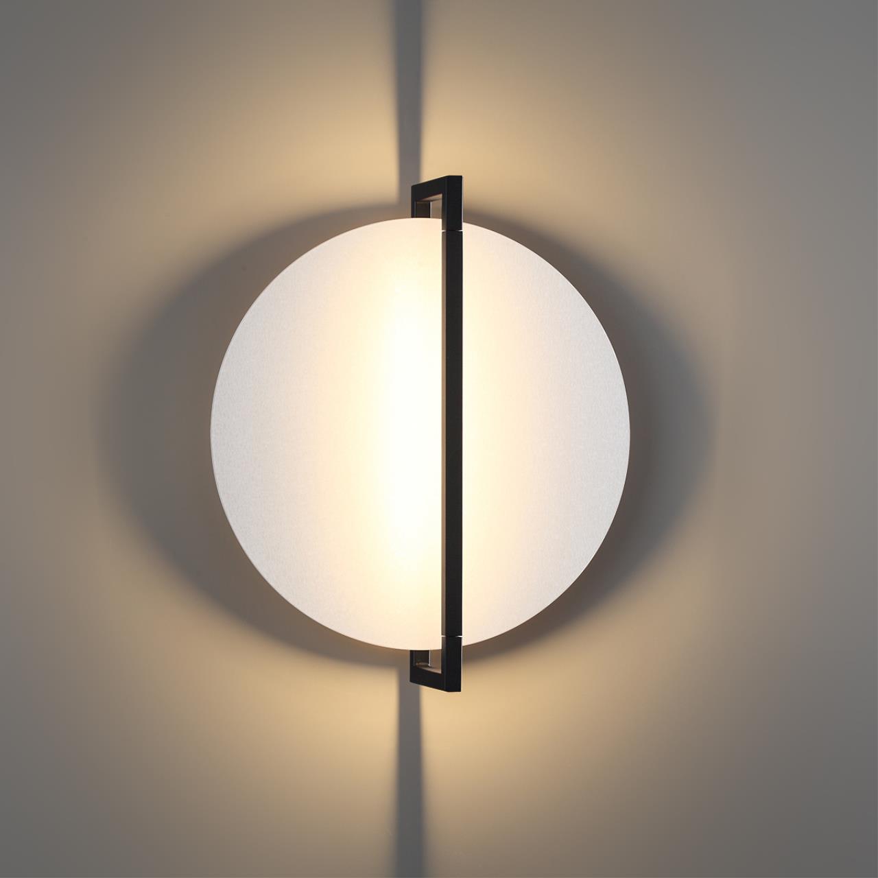 Настенный светильник ODEON LIGHT HIGHTECH LUNAR белый LED*1 15W 3000К